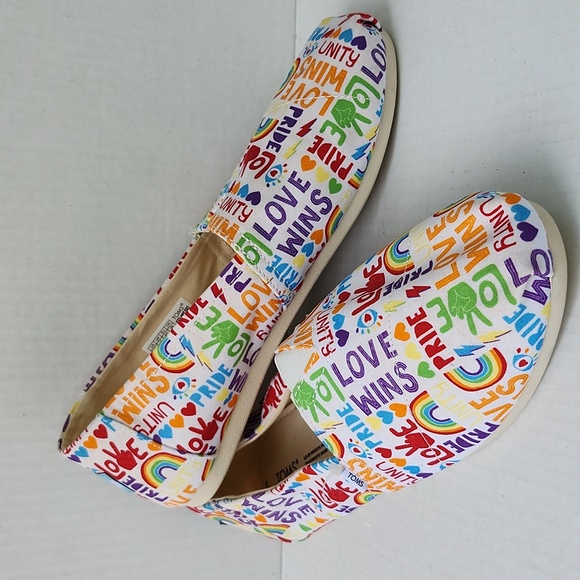 NWT TOMS BELMONT PRIDE CANVAS SHOES - Picture 10 of 10